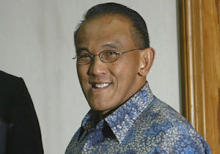 Aburizal Bakrie - 5 Orang Terkaya Indonesia 2011 - www.iniunik.web.id